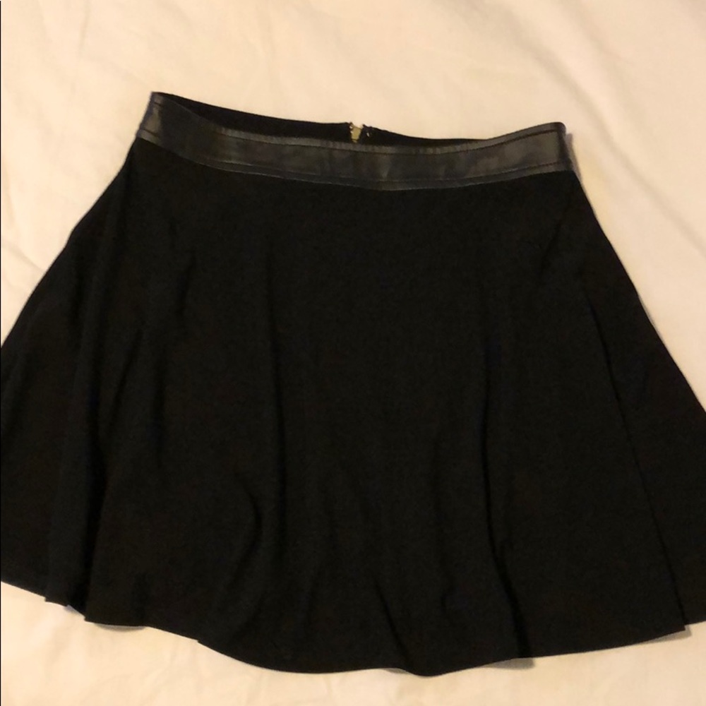 Forever 21 black mini skirt